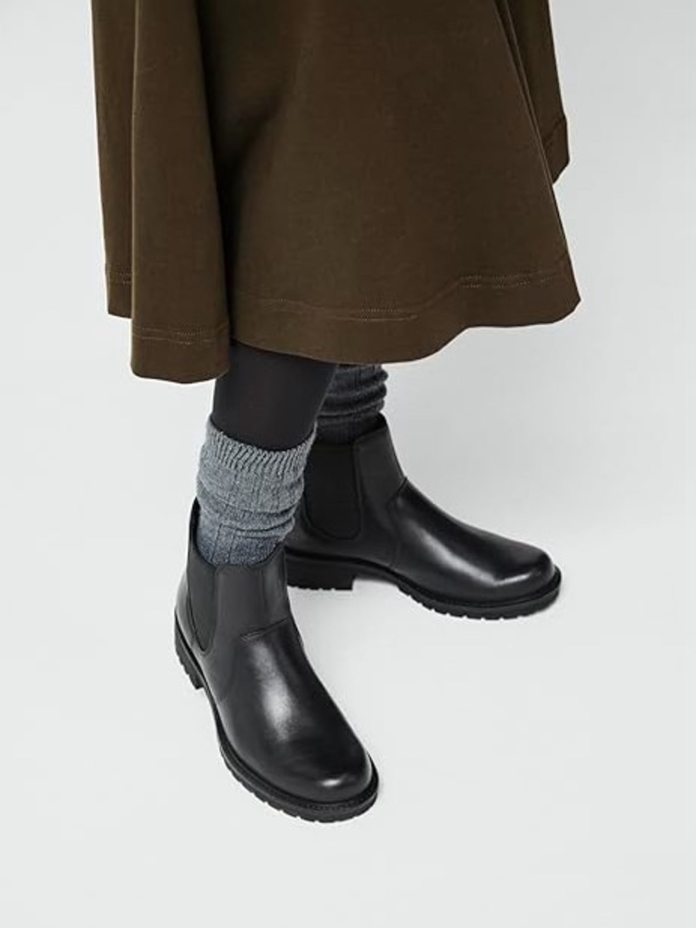 NWOT Ecco Elaina Black Leather Chelsea Lug Boots EU 39 US 8-8.5 - Picture 5 of 12
